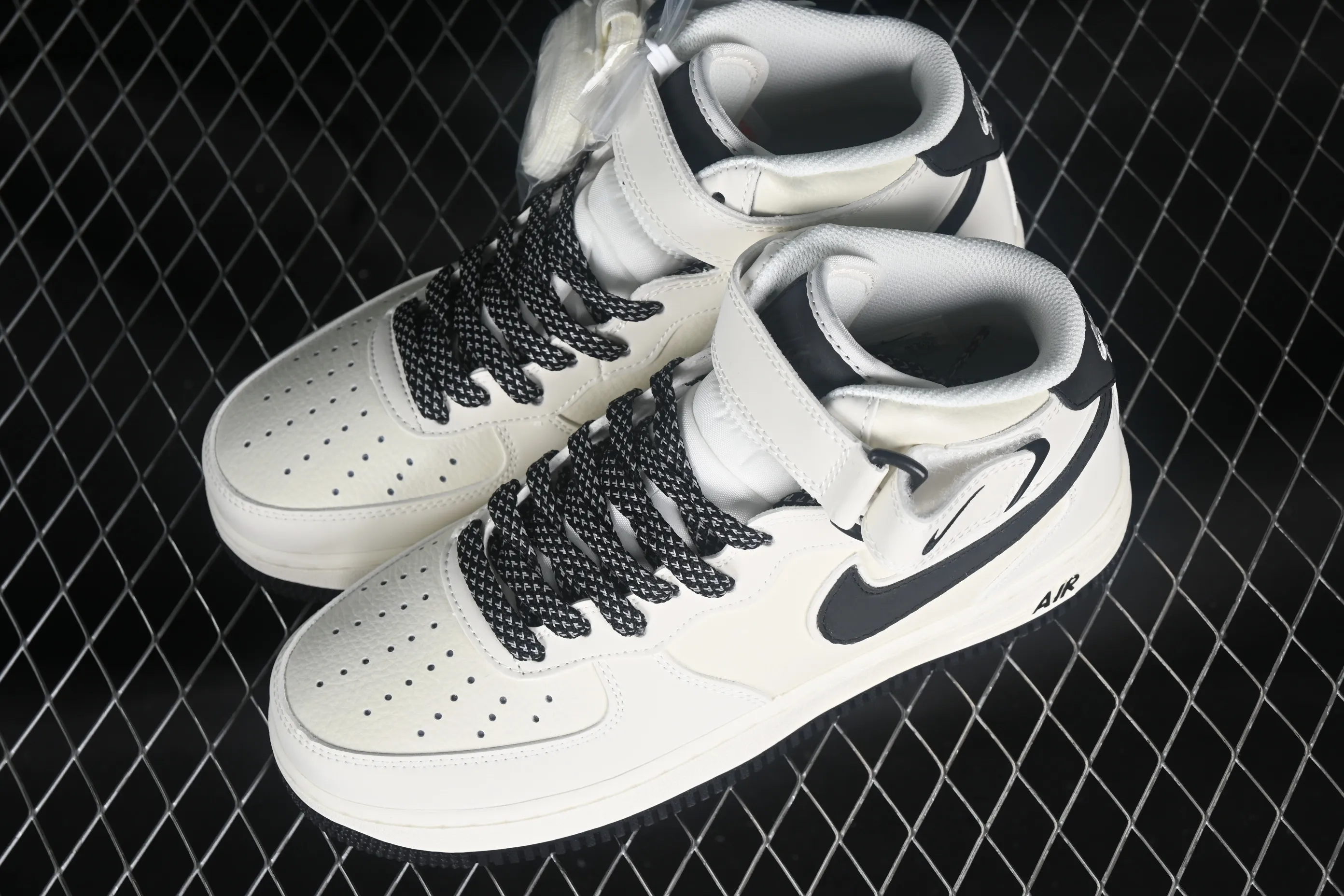 All categories Nk Air Force 1 Air Force series Nk Air Force 1 Mid Air Force mid-top Nk Air Force 1'07 Mid beige black hook Starry Air Force One mid-top casual sneakers SH0235-511